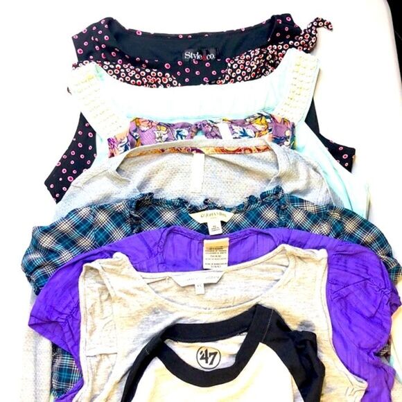 💜 8-Pack Women’s Tops XS–M | Mixed Brands | Great for Resale or Everyday Wear - Picture 1 of 16